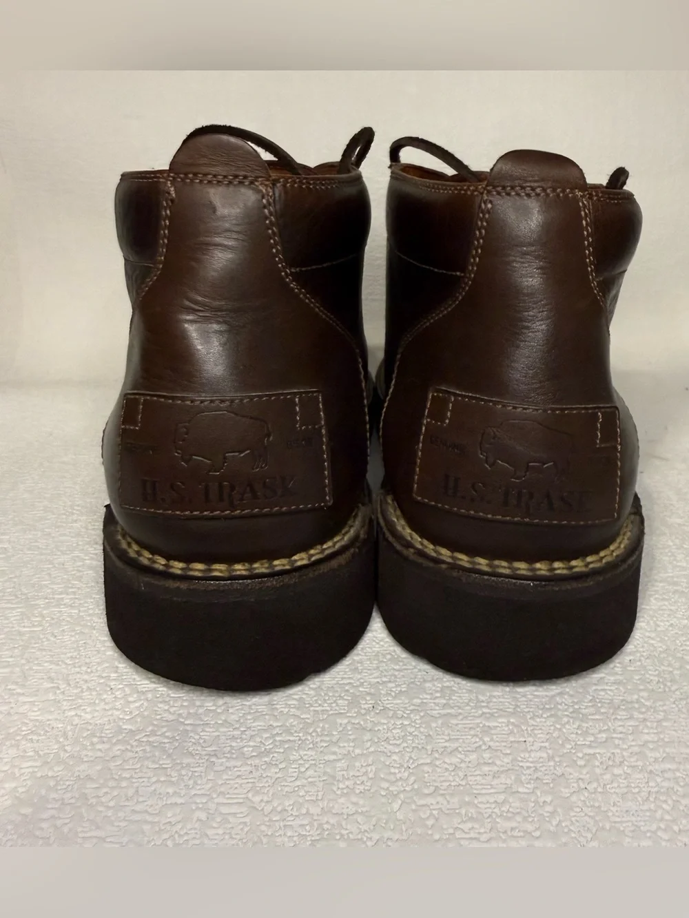 H.S. Trask Men’s 11 Brown Genuine Bison Leather Chukka Boots Vibram 1178